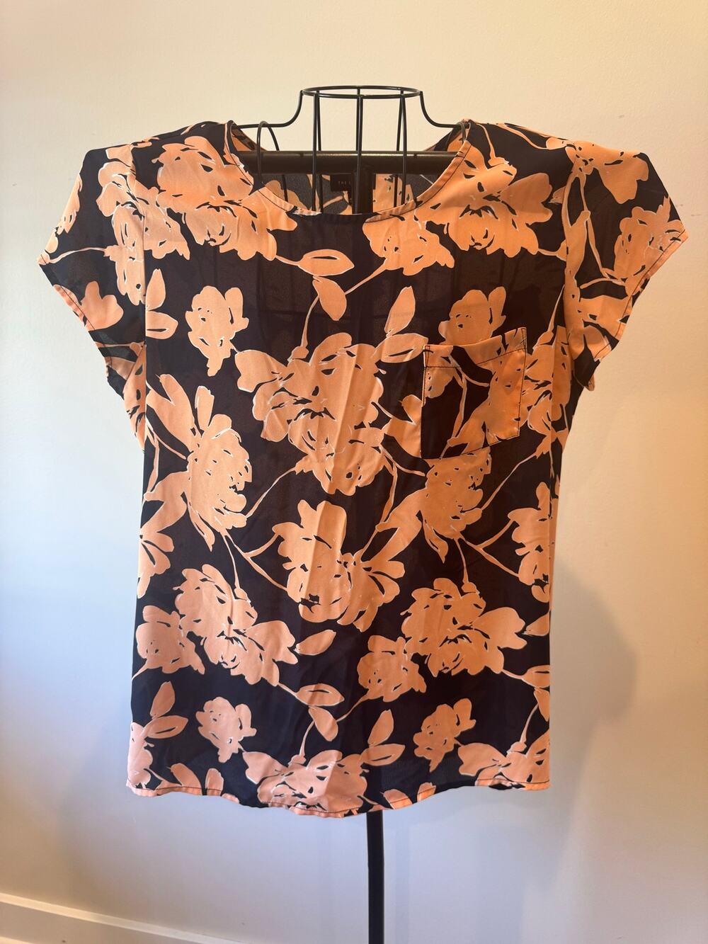 The Limited Women's Small Navy Blue Peach Floral Short Sleeve Pocket Blouse